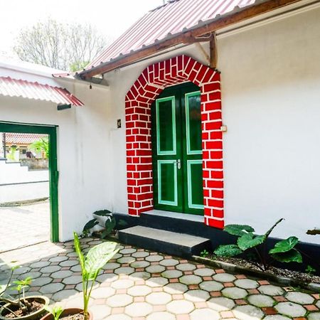 Reddoorz Syariah @ Ndalem Kembang Sore Yogyakarta Eksteriør bilde