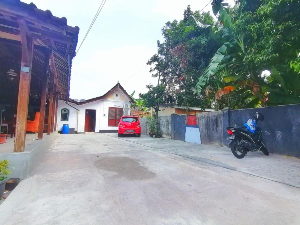 Reddoorz Syariah @ Ndalem Kembang Sore Yogyakarta Eksteriør bilde