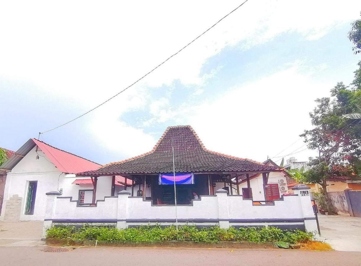 Reddoorz Syariah @ Ndalem Kembang Sore Yogyakarta Eksteriør bilde