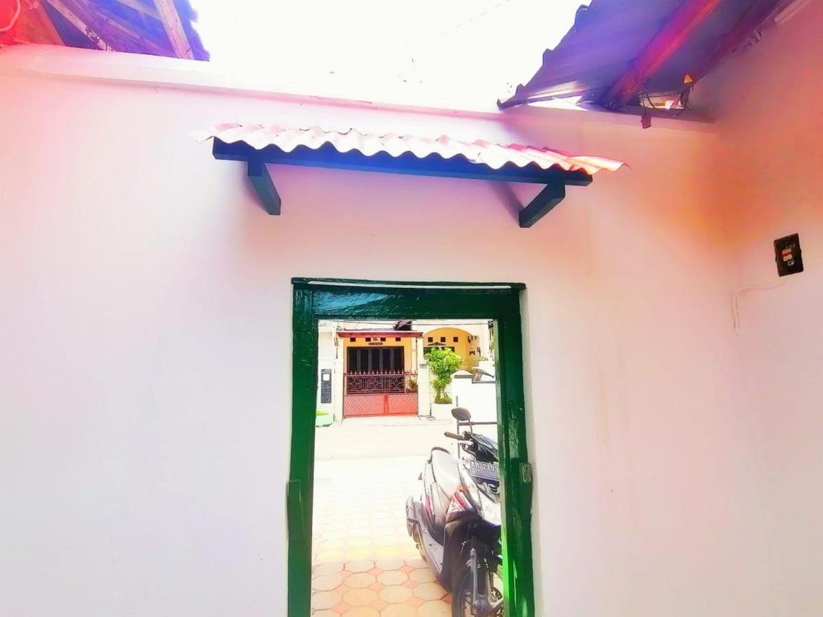 Reddoorz Syariah @ Ndalem Kembang Sore Yogyakarta Eksteriør bilde