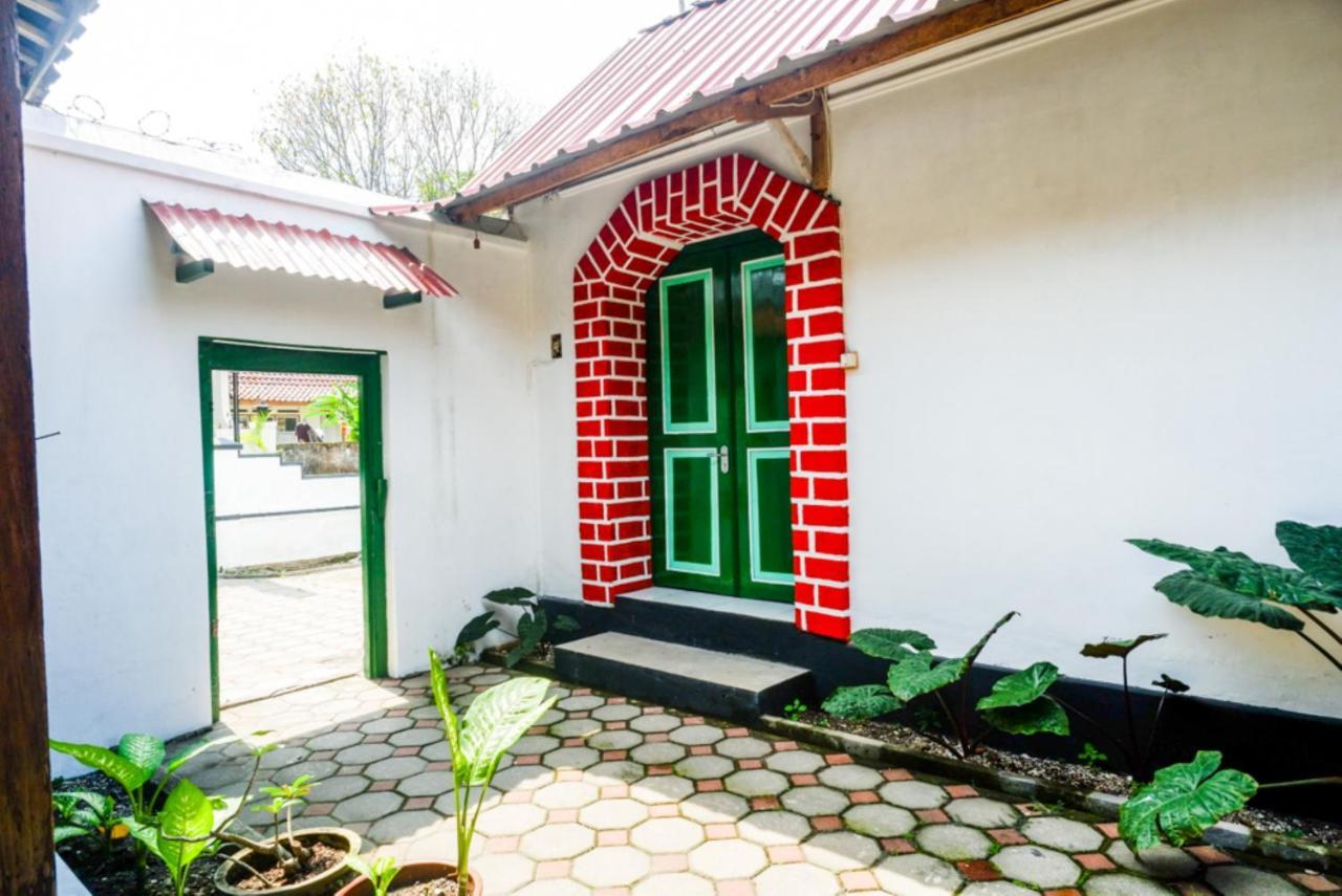 Reddoorz Syariah @ Ndalem Kembang Sore Yogyakarta Eksteriør bilde